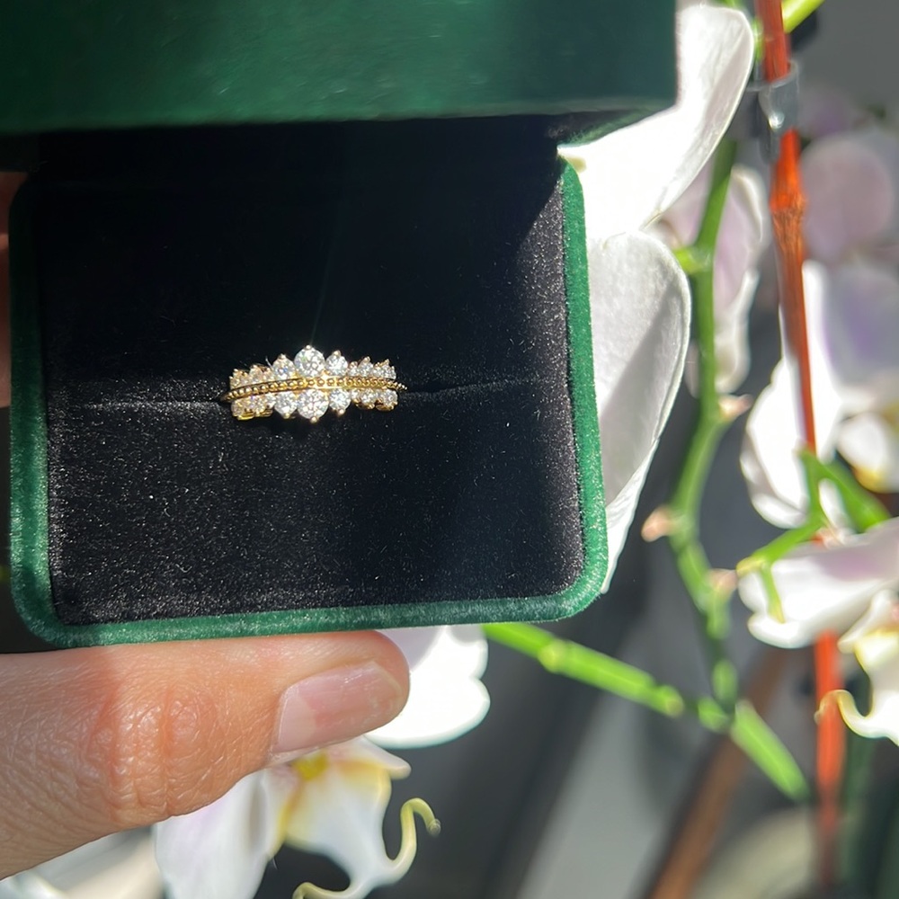 Brilliant Cut Diamond Wedding band in approximately 0.85 tcw. In 14 kt gold plat - Picture 11 of 13